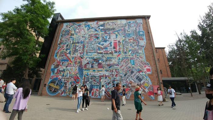 A wall of the Hyundai Motorstudio Beijing